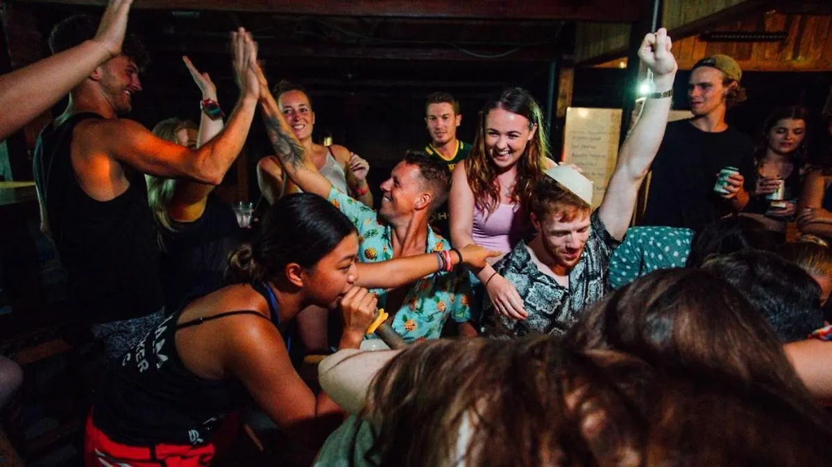 Vietnam Backpacker Hostels - Ninhvana Να Τρανγκ