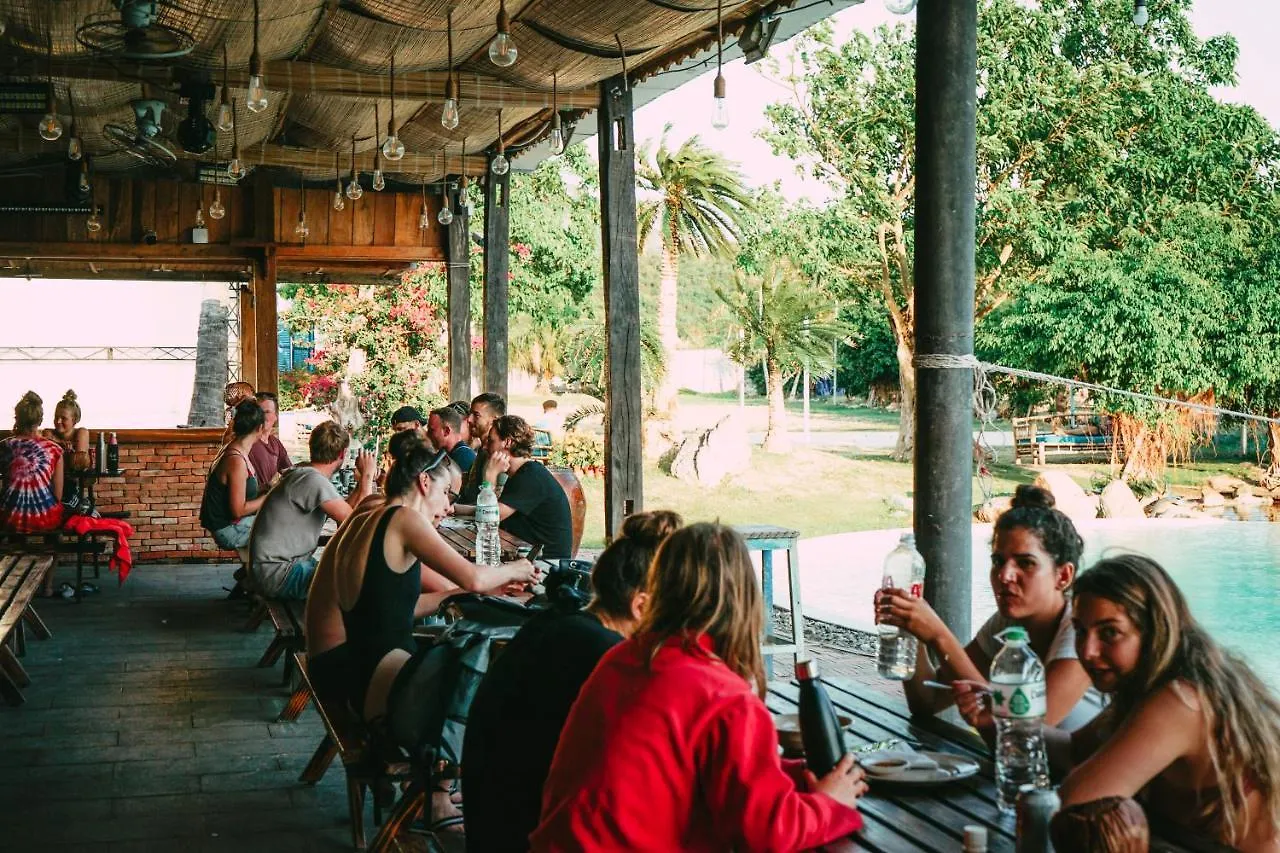 Vietnam Backpacker Hostels - Ninhvana Να Τρανγκ Βιετνάμ